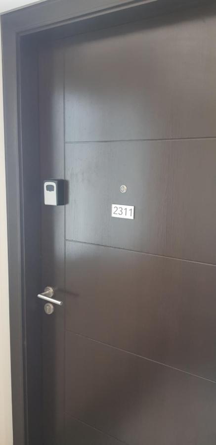 Nice Corner Ayala 1 Bedroom Condo At Heart Of Davao City With Hi Speed Wi Fi Internet Buitenkant foto