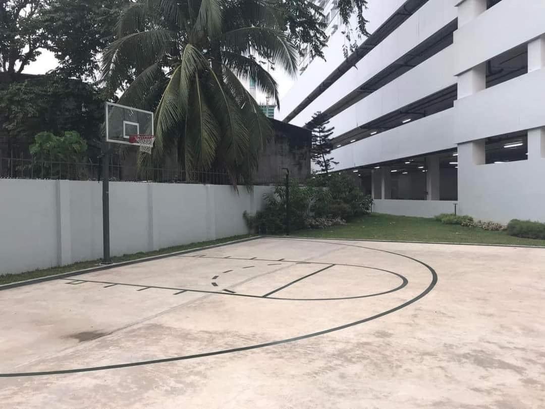 Nice Corner Ayala 1 Bedroom Condo At Heart Of Davao City With Hi Speed Wi Fi Internet Buitenkant foto