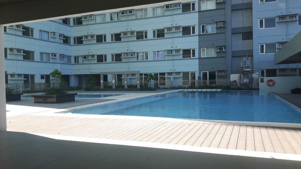 Nice Corner Ayala 1 Bedroom Condo At Heart Of Davao City With Hi Speed Wi Fi Internet Buitenkant foto